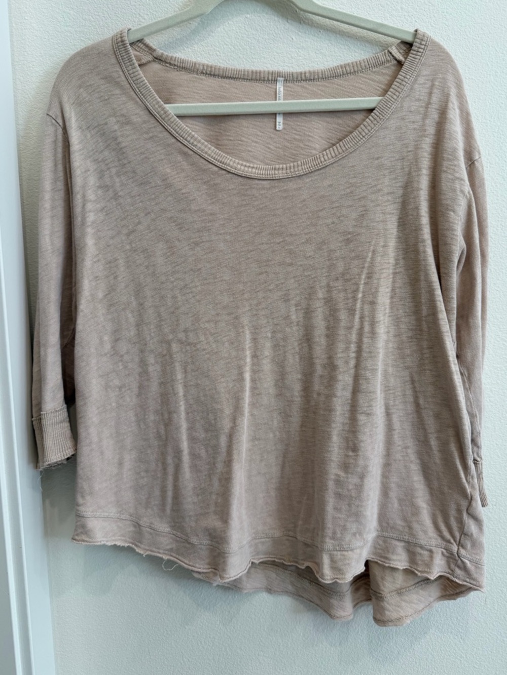 Hello Nite Women's Relaxed slub knit long sleeve tee - Taupe, large
